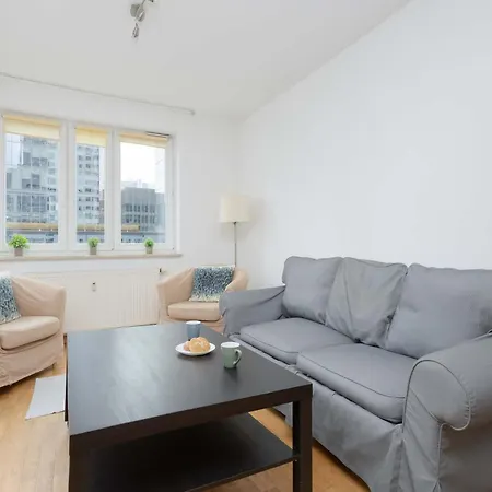 Spacious With A Balcony And Workspace Close To Downtown By Renters Apartment Warsaw
